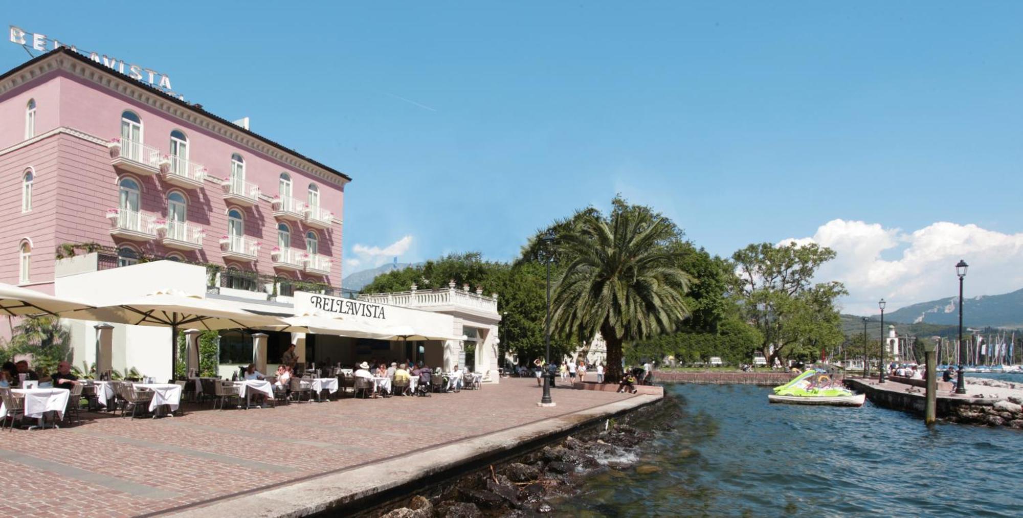 Bellavista Lakefront Hotel & Apartments Рива дел Гарда Екстериор снимка
