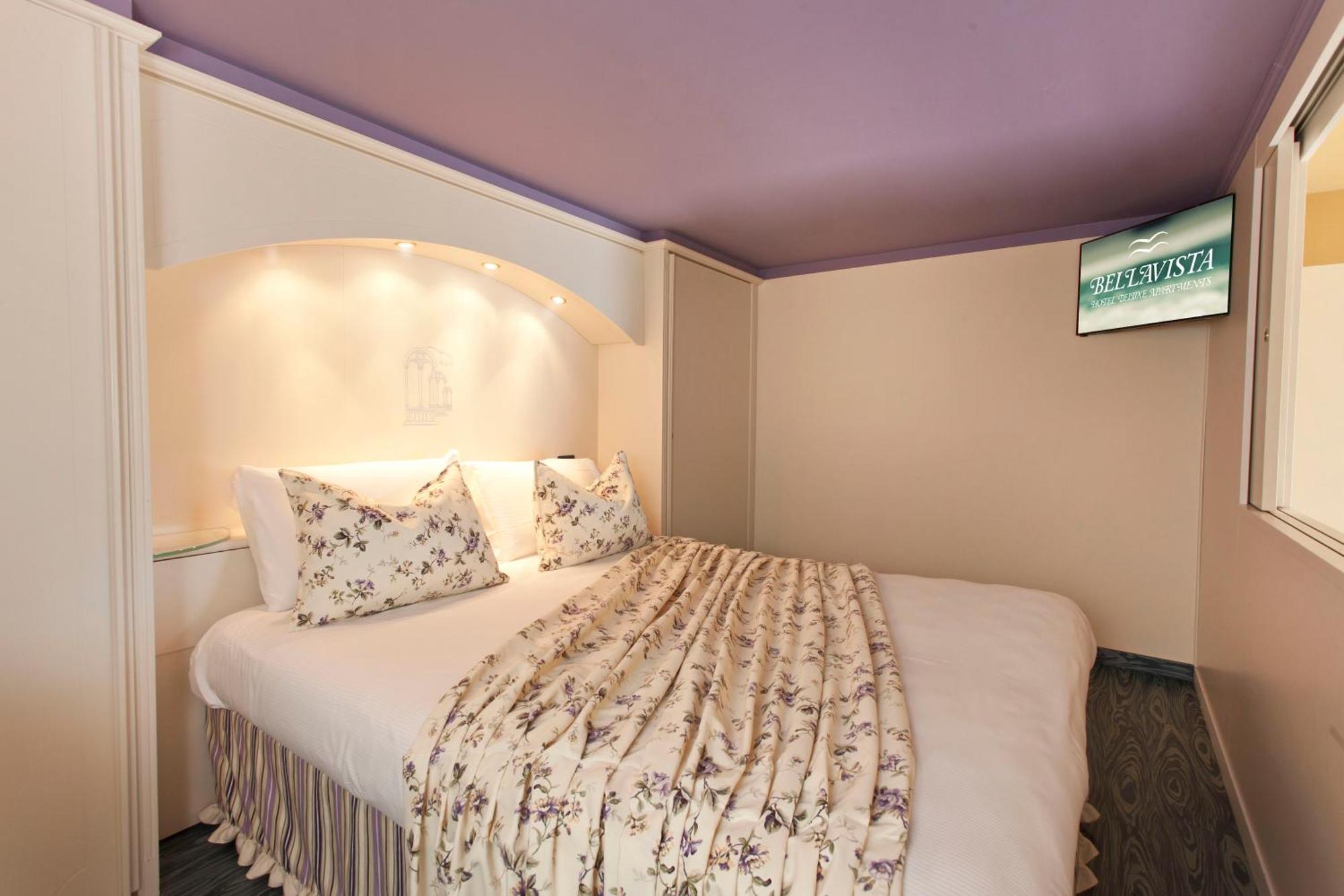 Bellavista Lakefront Hotel & Apartments Рива дел Гарда Стая снимка